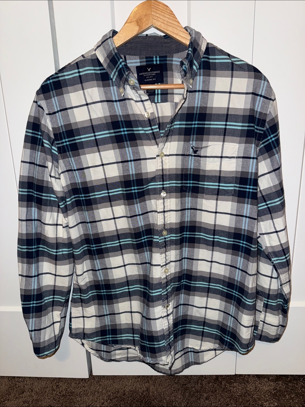 American Eagle Outfitters Men’s Plaid Button-Down Shirt - White, Gray & Blue
